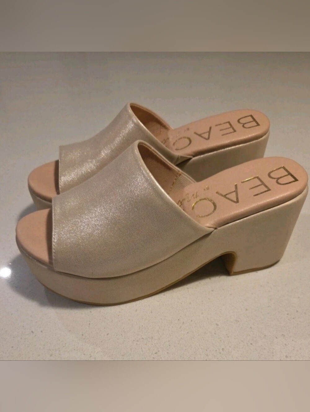 Beach by Matisse Women's  Sz 7 Tammy Platform Slides Beige Neutral Coastal EUC